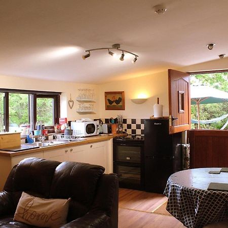 The Retreat Villa Llanrhaeadr-ym-Mochnant Kültér fotó