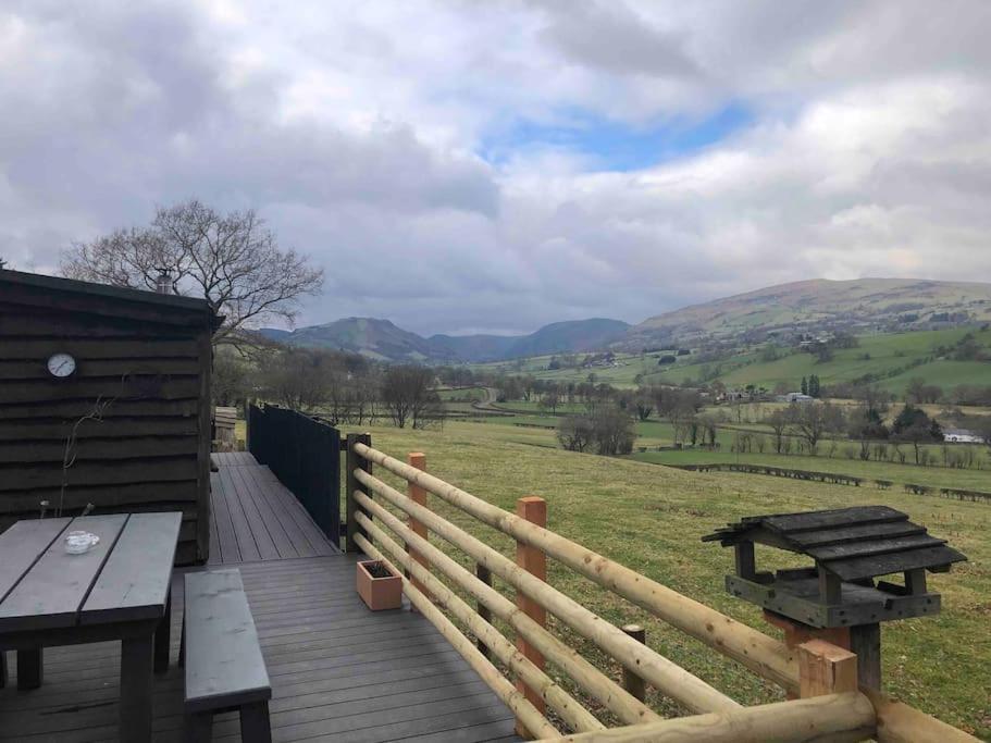 The Retreat Villa Llanrhaeadr-ym-Mochnant Kültér fotó