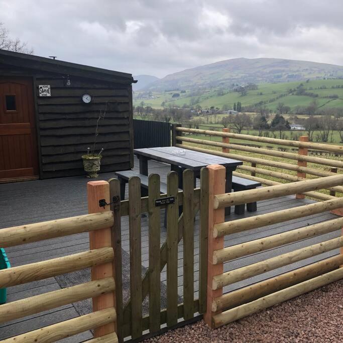 The Retreat Villa Llanrhaeadr-ym-Mochnant Kültér fotó