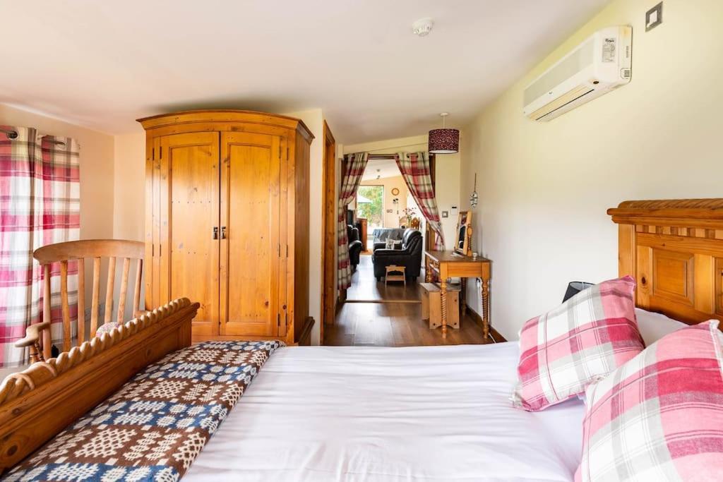 The Retreat Villa Llanrhaeadr-ym-Mochnant Kültér fotó